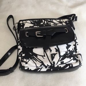 Black and white fabric shoulder/crossbody bag EUC
